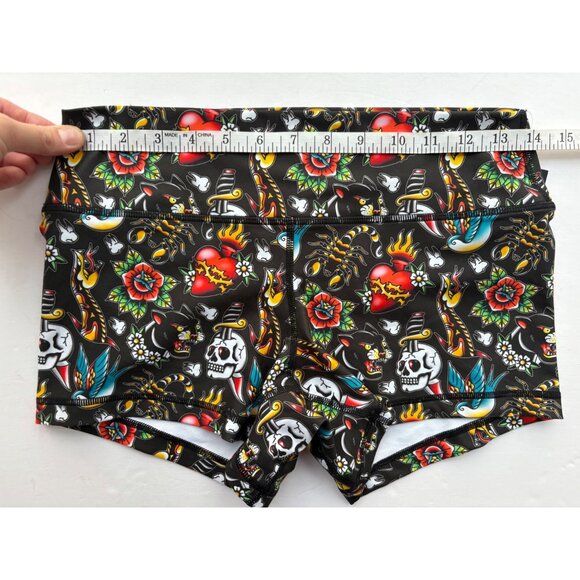 Peachy Athletic NWT “Tatted & Torn” Y2K Biker Workout Booty Shorts Size Medium - Picture 7 of 9